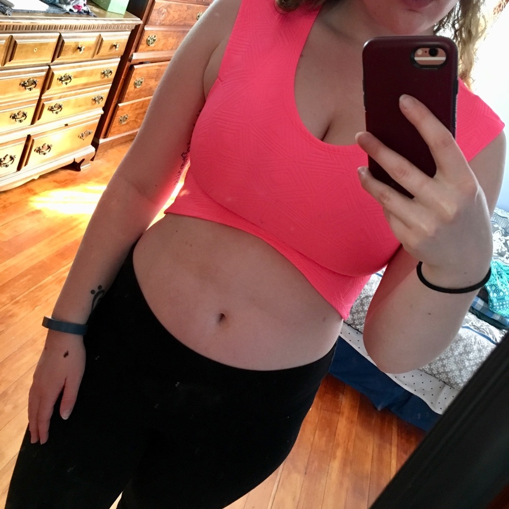 🌱 Hot Pink Crop Top 🌱